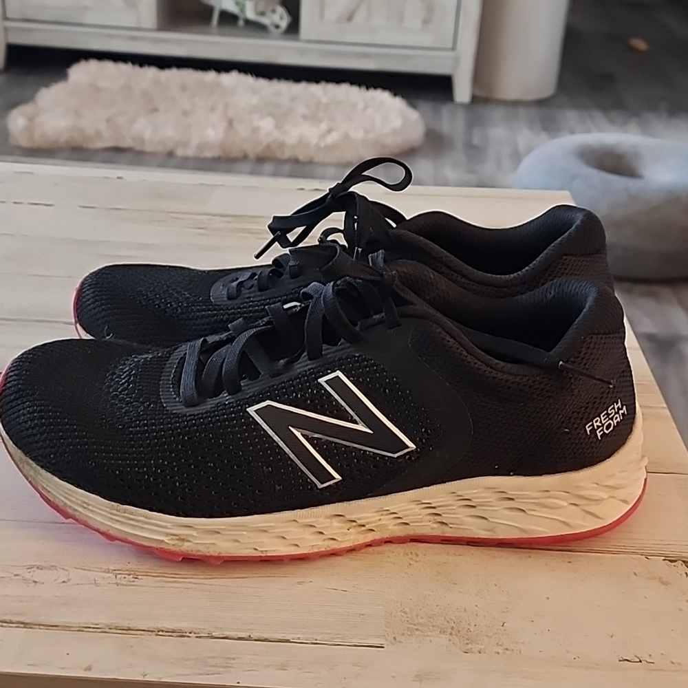New balance sneakers with fresh foam - Picture 3 of 7